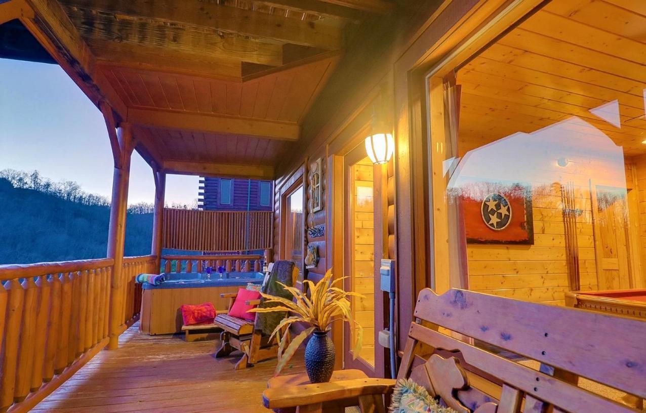 A Natural High Pigeon Forge Exterior photo