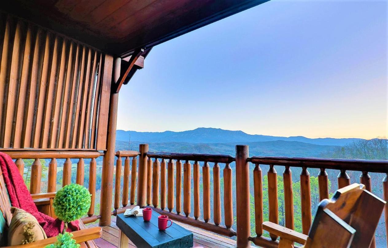 A Natural High Pigeon Forge Exterior photo